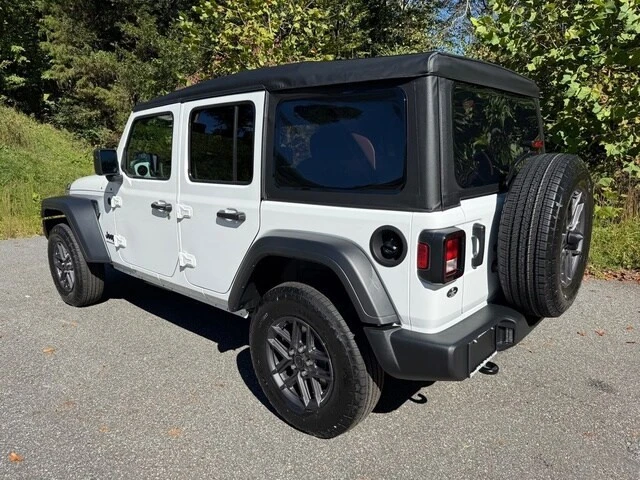 2025 Jeep JL Wrangler - Image 8 of 21