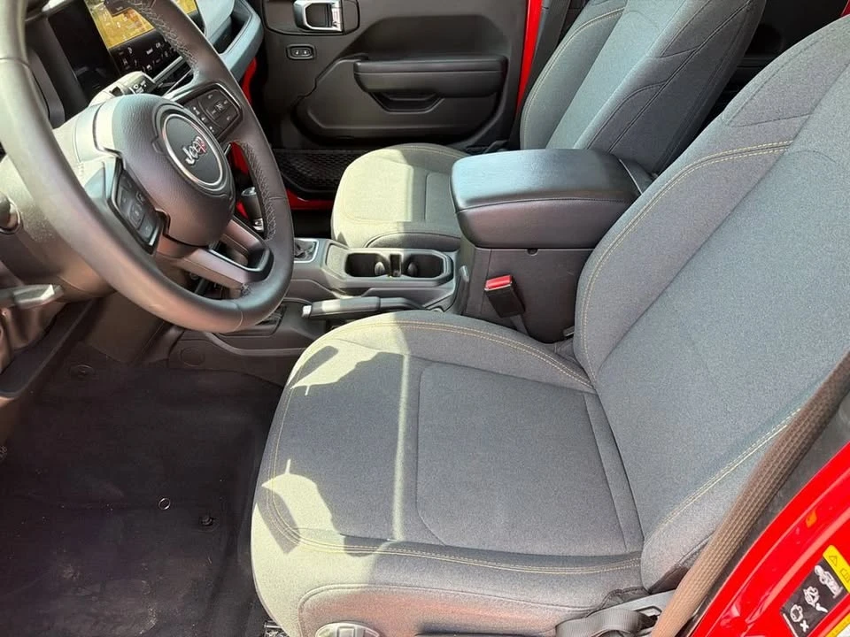 2025 Jeep JL Wrangler - Image 9 of 20