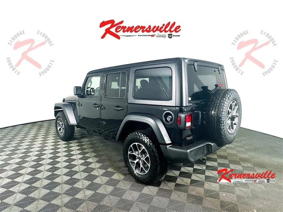 2025 Jeep JL Wrangler - Image 5 of 20