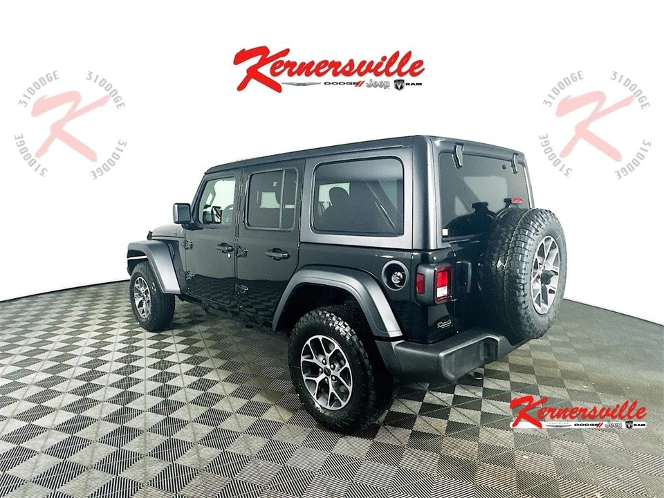 2025 Jeep JL Wrangler - Image 5 of 20
