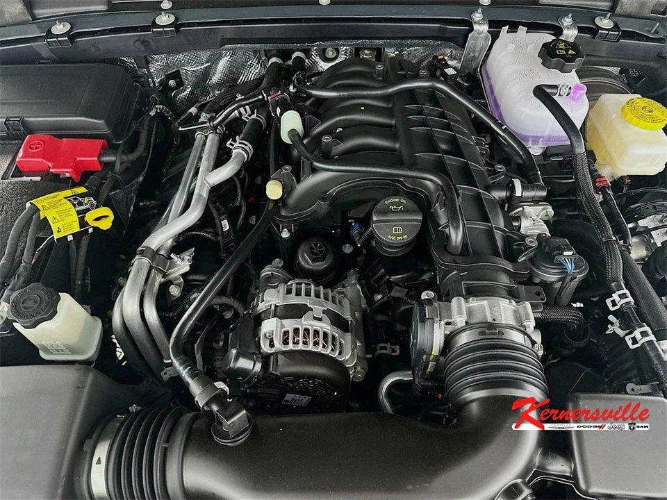 2025 Jeep JL Wrangler - Image 18 of 21