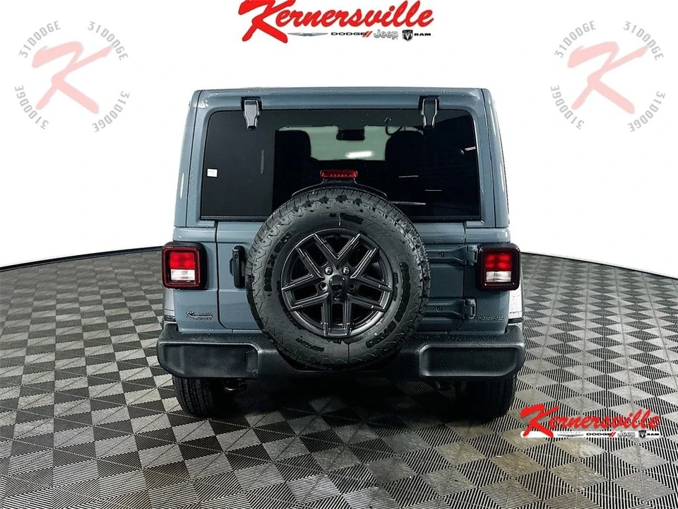 2025 Jeep JL Wrangler - Image 6 of 12