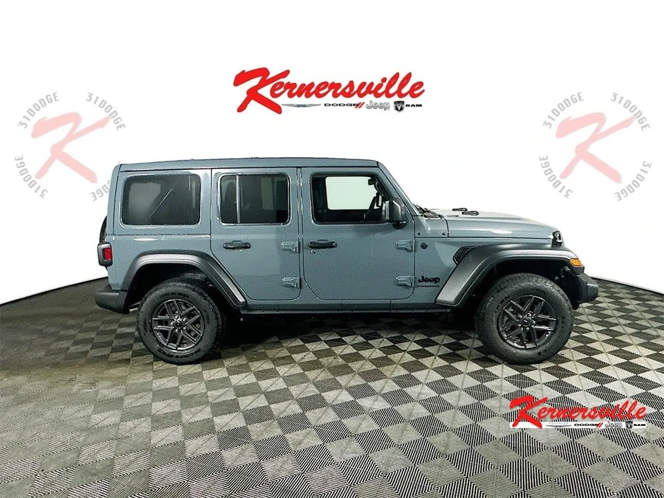 2025 Jeep JL Wrangler - Image 8 of 21