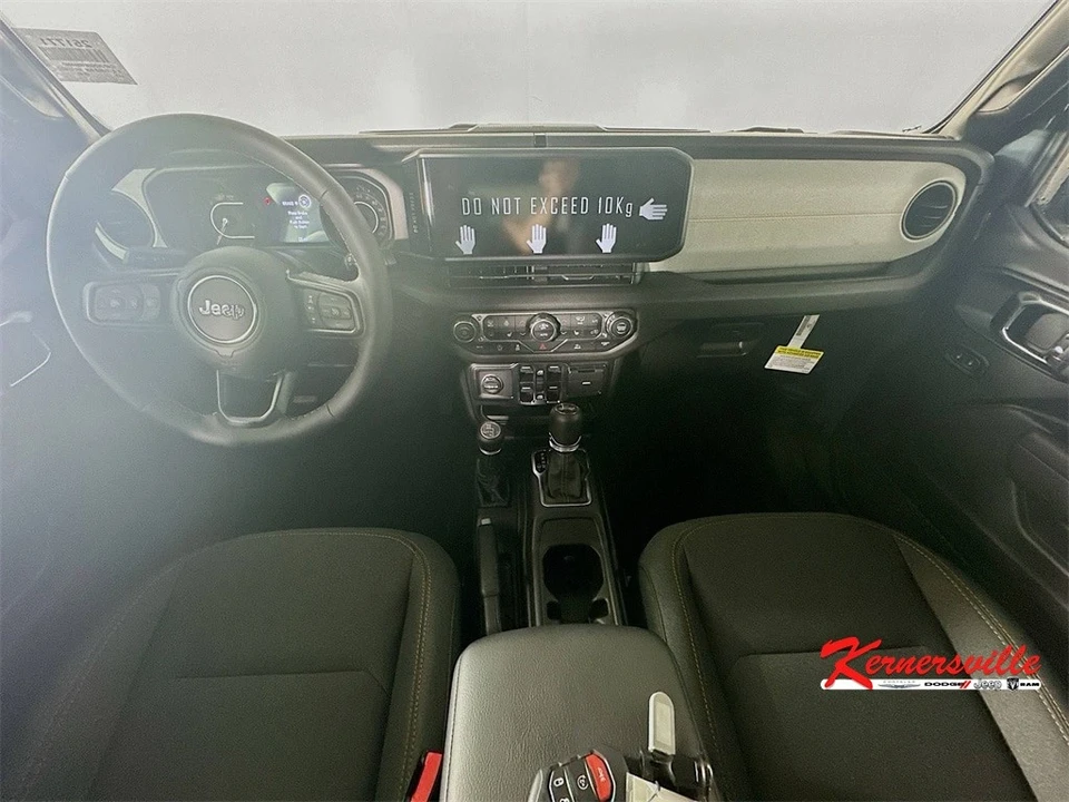 2025 Jeep JL Wrangler - Image 9 of 12