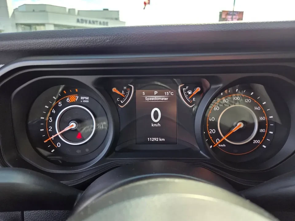 2025 Jeep JL Wrangler - Image 10 of 12