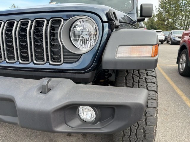 2025 Jeep JL Wrangler - Image 8 of 9