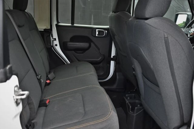2025 Jeep JL Wrangler - Image 16 of 19