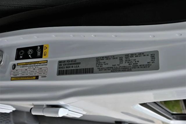 2025 Jeep JL Wrangler - Image 19 of 19