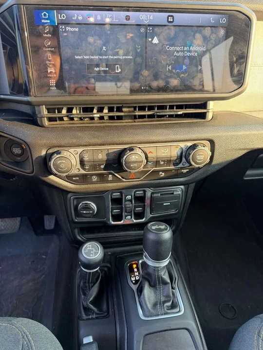 2025 Jeep JL Wrangler - Image 4 of 12