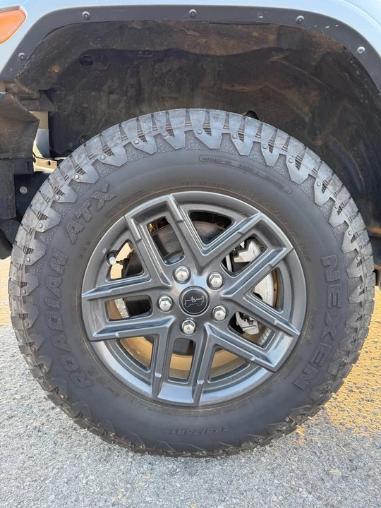 2025 Jeep JL Wrangler - Image 9 of 12