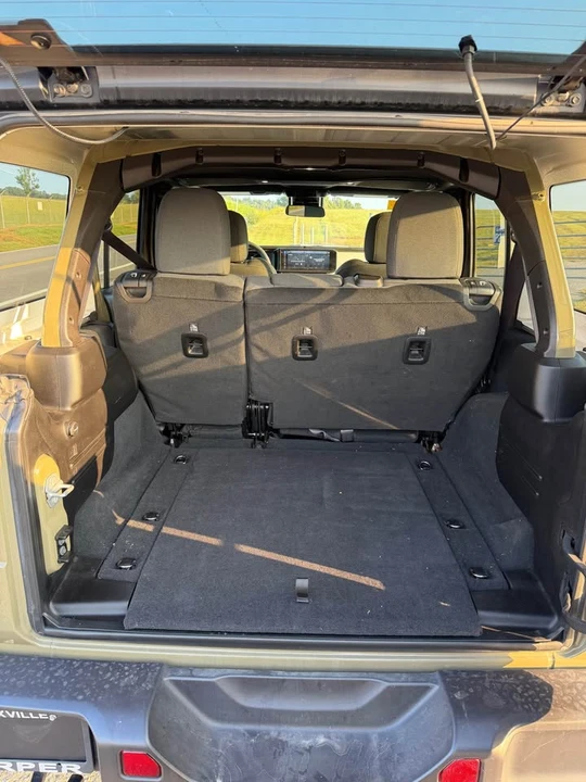 2025 Jeep JL Wrangler - Image 10 of 12