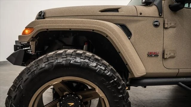 2025 Jeep JL Wrangler - Image 18 of 31