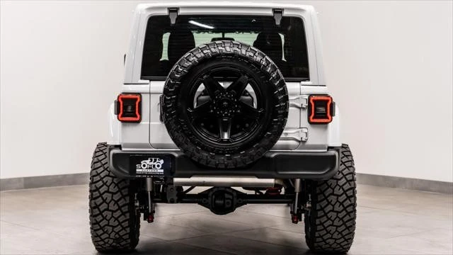 2025 Jeep JL Wrangler - Image 9 of 31