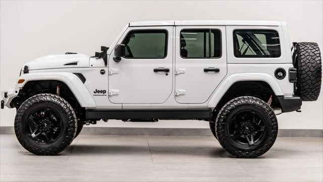 2025 Jeep JL Wrangler - Image 11 of 31