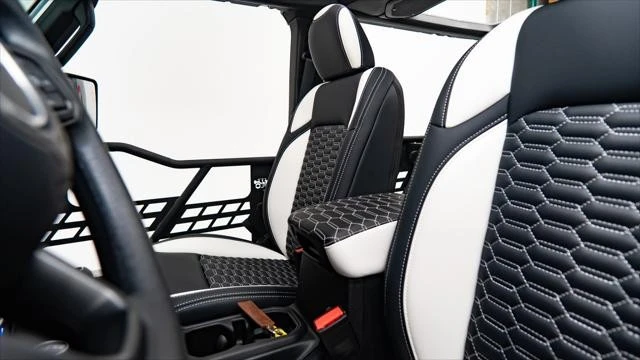 2025 Jeep JL Wrangler - Image 29 of 31