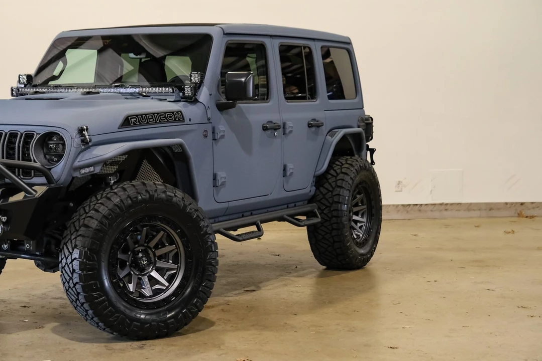 2025 Jeep JL Wrangler - Image 3 of 12