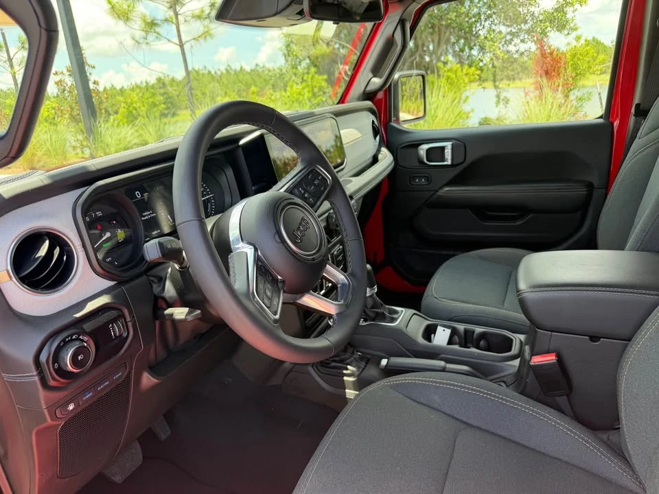 2025 Jeep JL Wrangler - Image 12 of 14