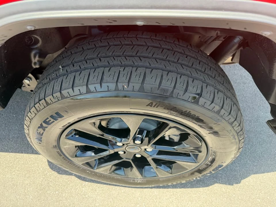 2025 Jeep JL Wrangler - Image 9 of 14