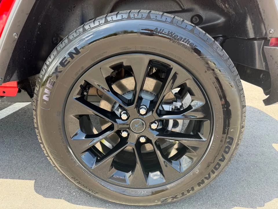 2025 Jeep JL Wrangler - Image 8 of 14