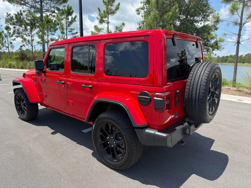 2025 Jeep JL Wrangler - Image 7 of 14