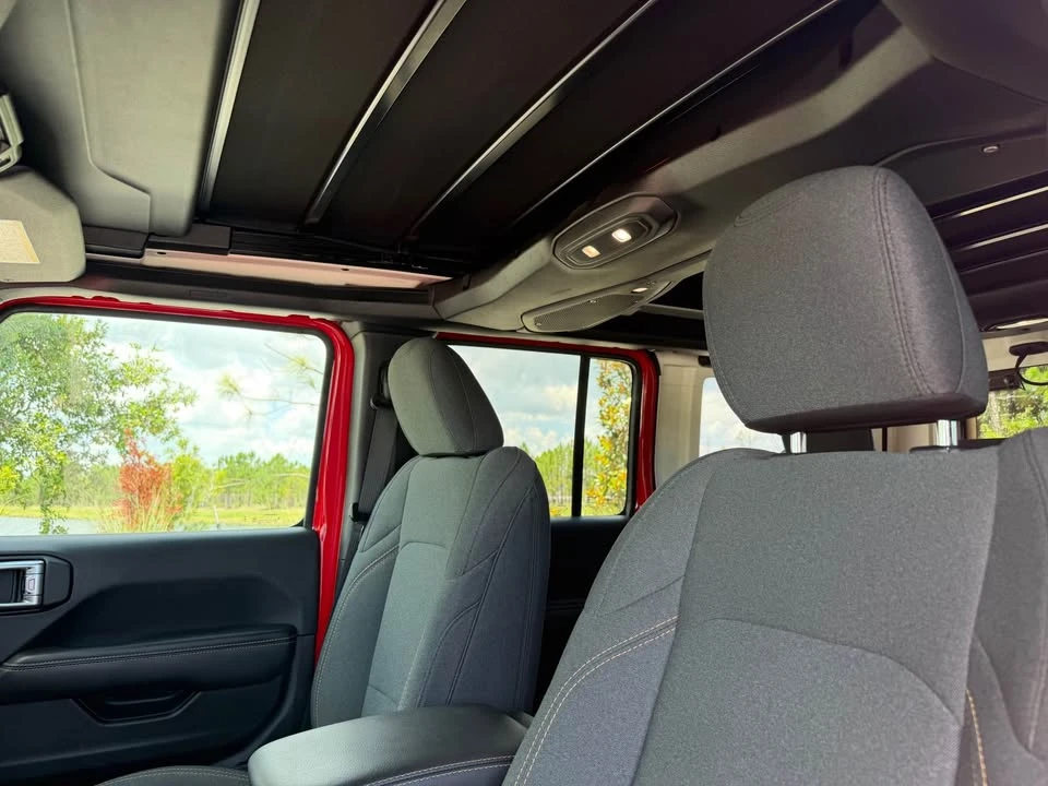 2025 Jeep JL Wrangler - Image 13 of 14