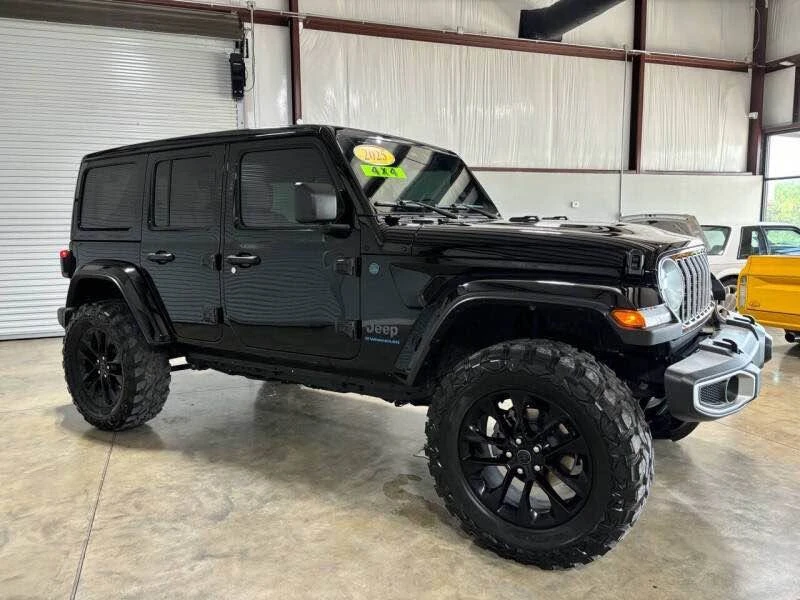 2025 Jeep JL Wrangler - Image 5 of 17