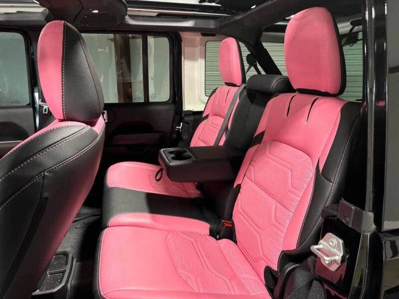 2025 Jeep JL Wrangler - Image 16 of 17
