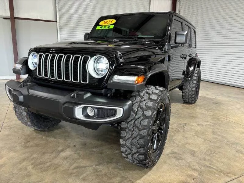 2025 Jeep JL Wrangler - Image 7 of 17