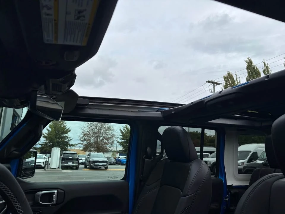 2025 Jeep JL Wrangler - Image 5 of 5