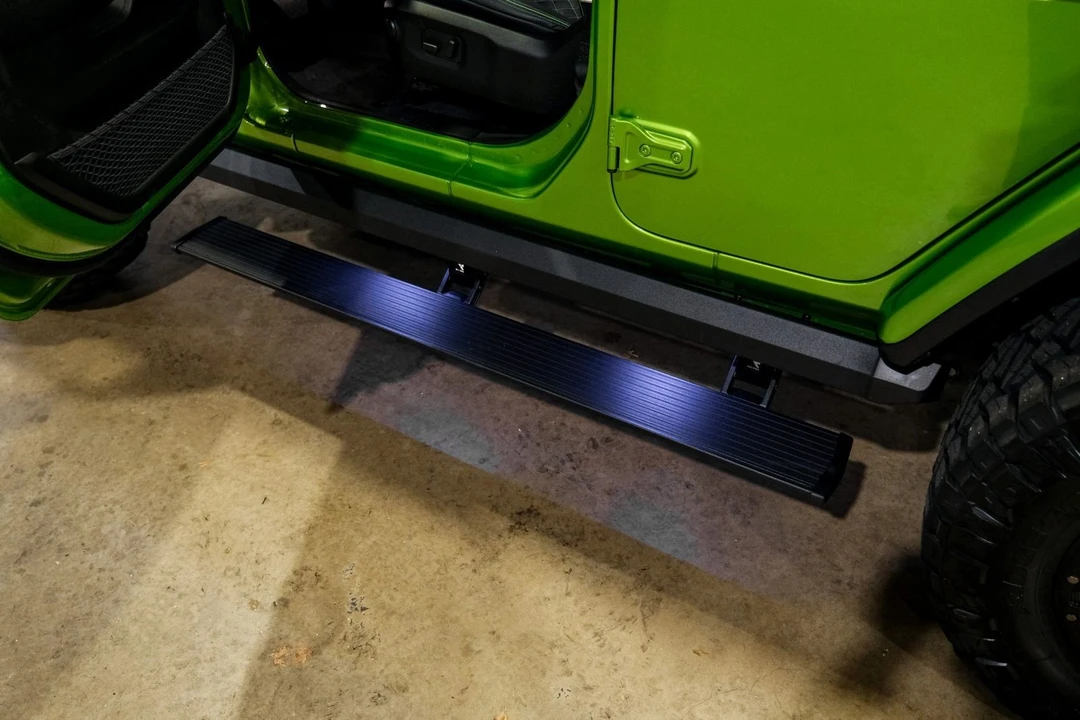 2025 Jeep JL Wrangler - Image 10 of 12