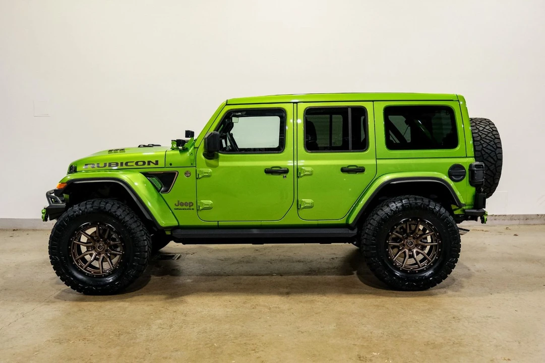 2025 Jeep JL Wrangler - Image 9 of 12