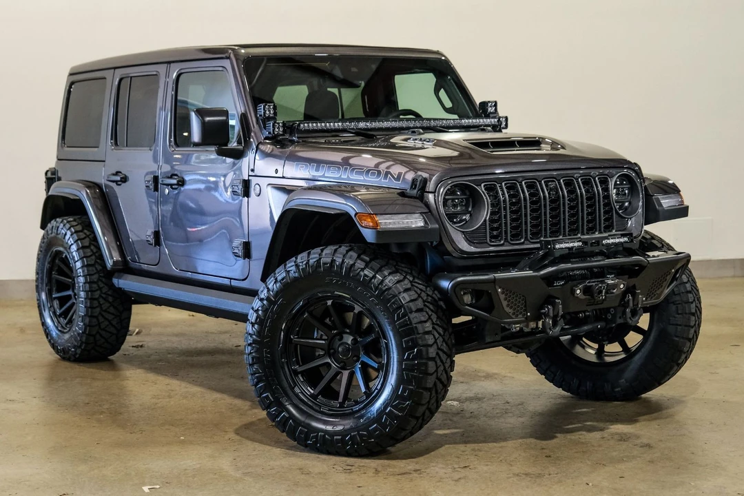 2025 Jeep JL Wrangler - Image 4 of 12