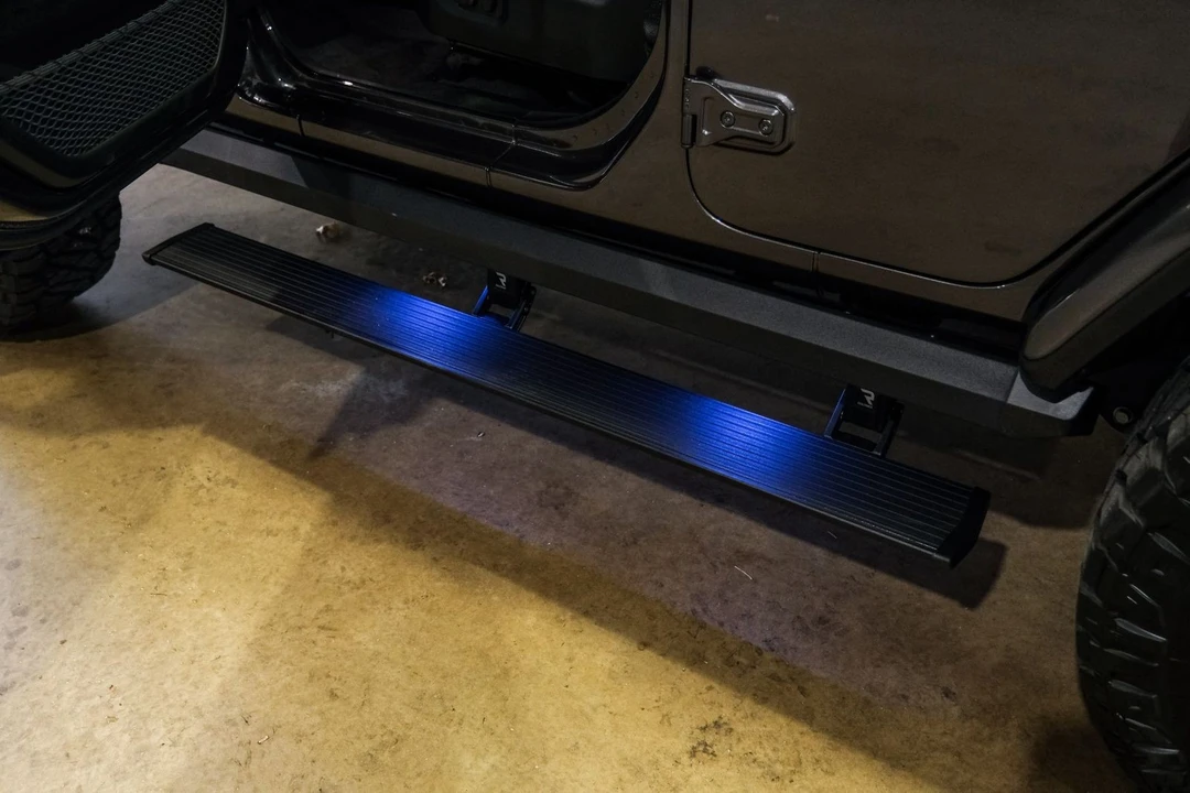 2025 Jeep JL Wrangler - Image 10 of 12