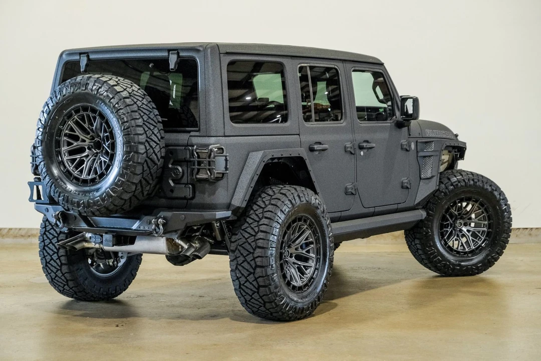 2025 Jeep JL Wrangler - Image 6 of 12