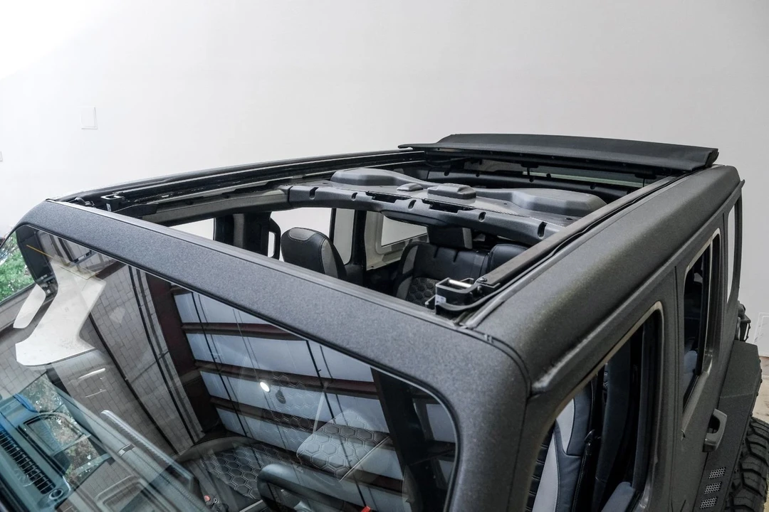 2025 Jeep JL Wrangler - Image 5 of 12