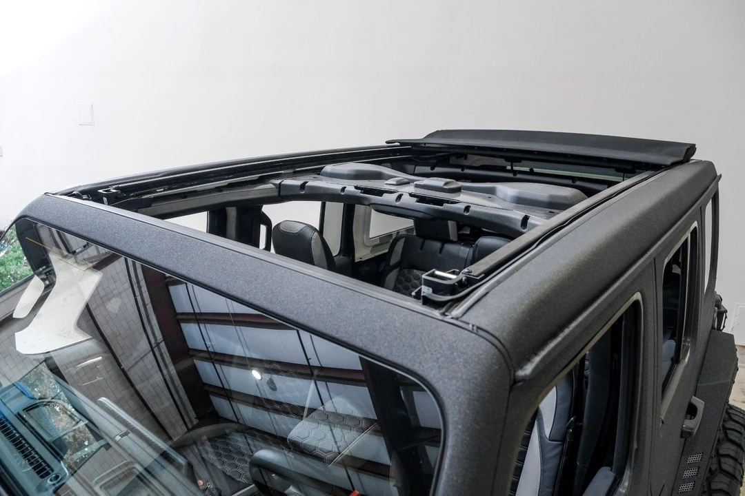 2025 Jeep JL Wrangler - Image 5 of 12