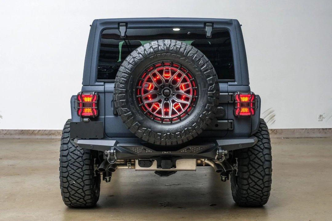 2025 Jeep JL Wrangler - Image 9 of 12