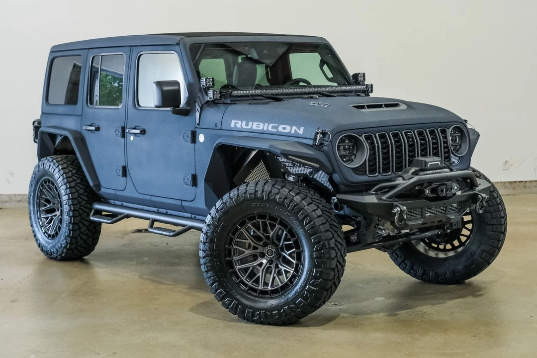 2025 Jeep JL Wrangler - Image 10 of 12