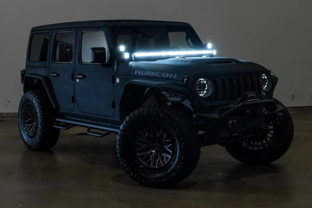 2025 Jeep JL Wrangler - Image 5 of 12