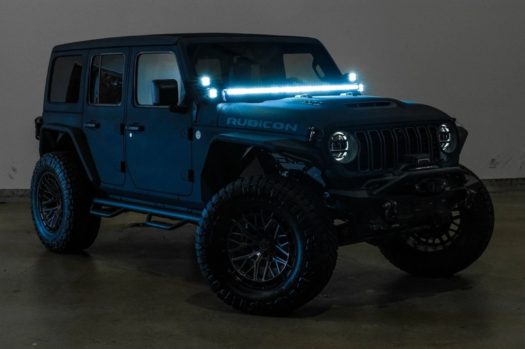 2025 Jeep JL Wrangler - Image 11 of 12