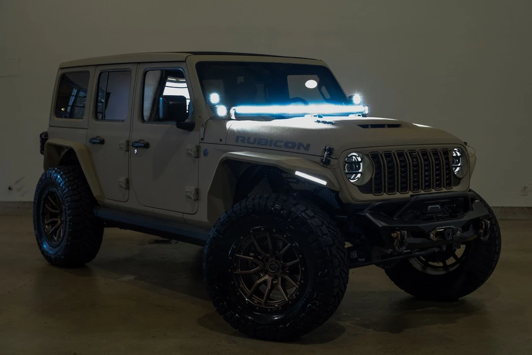2025 Jeep JL Wrangler - Image 6 of 12