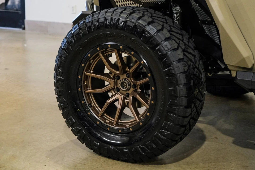2025 Jeep JL Wrangler - Image 10 of 12