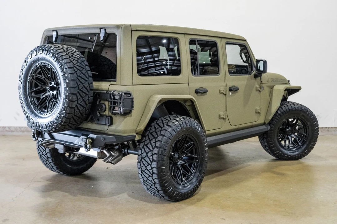 2025 Jeep JL Wrangler - Image 6 of 12