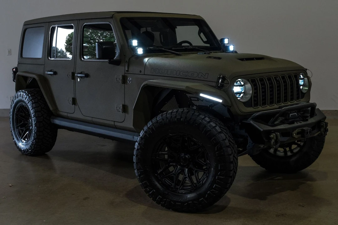 2025 Jeep JL Wrangler - Image 7 of 12