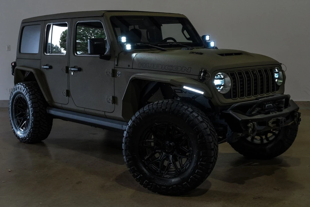 2025 Jeep JL Wrangler - Image 7 of 12