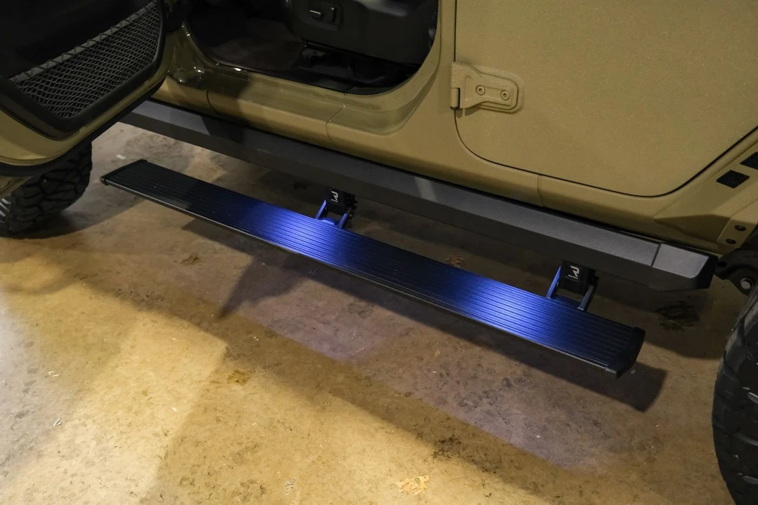 2025 Jeep JL Wrangler - Image 11 of 12