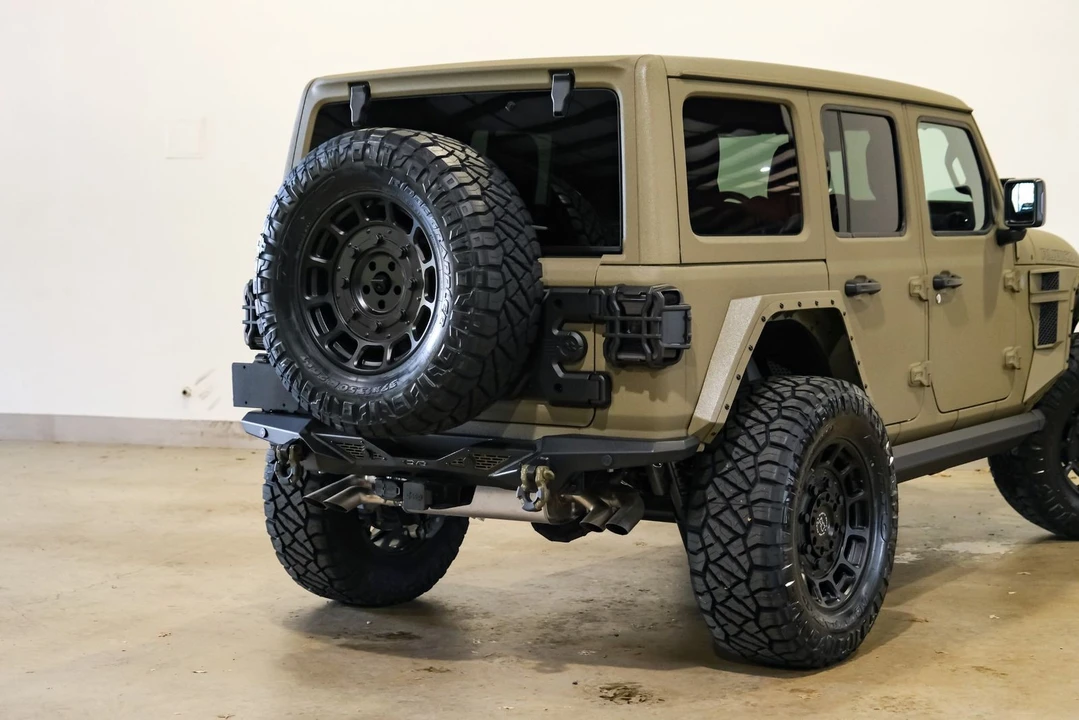 2025 Jeep JL Wrangler - Image 11 of 12