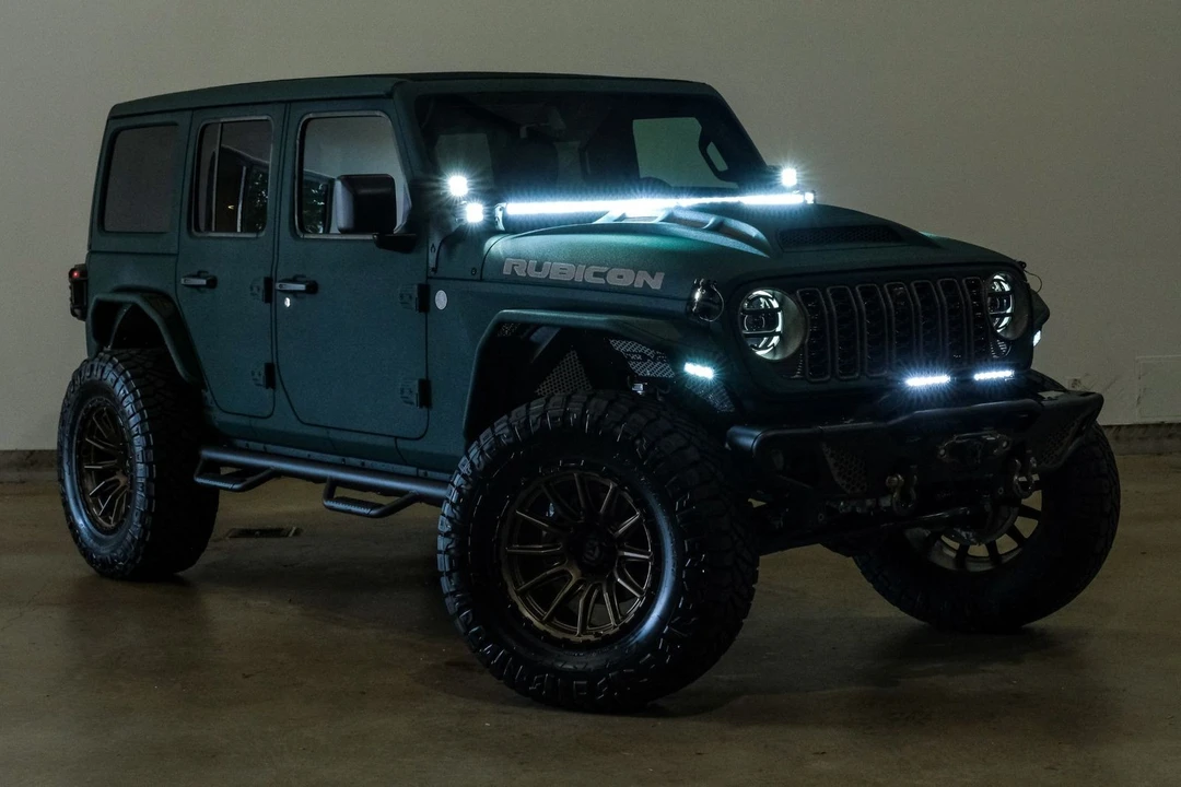 2025 Jeep JL Wrangler - Image 10 of 12
