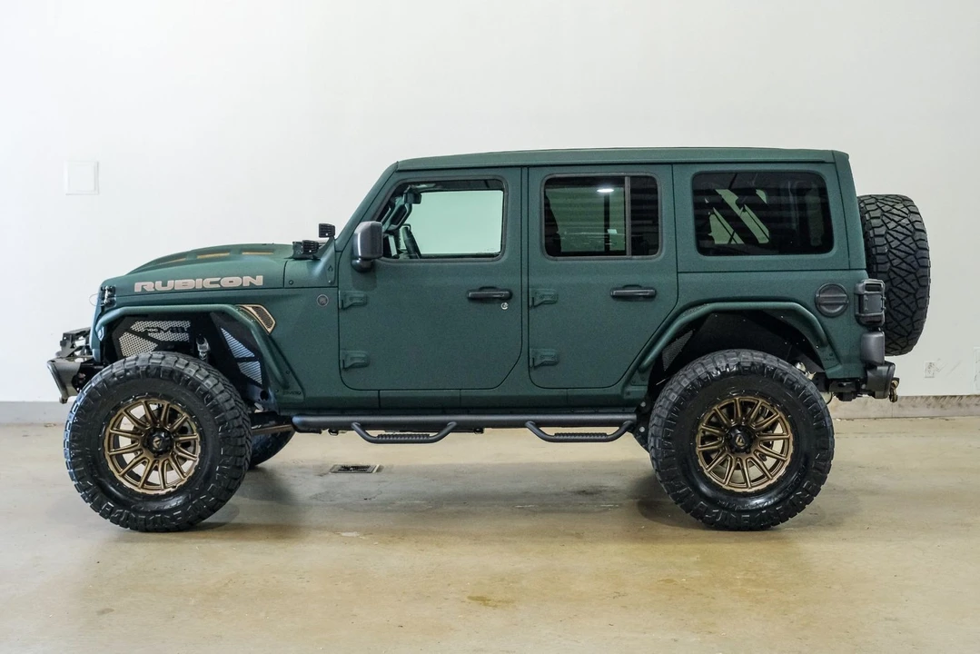 2025 Jeep JL Wrangler - Image 7 of 12