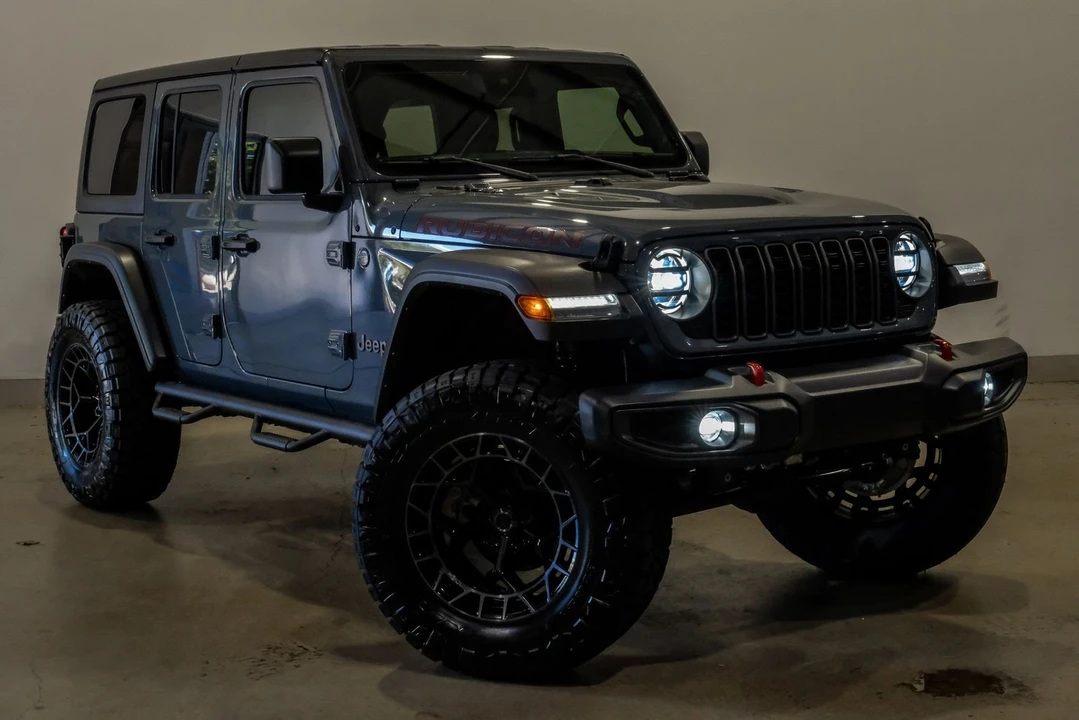 2025 Jeep JL Wrangler - Image 7 of 12